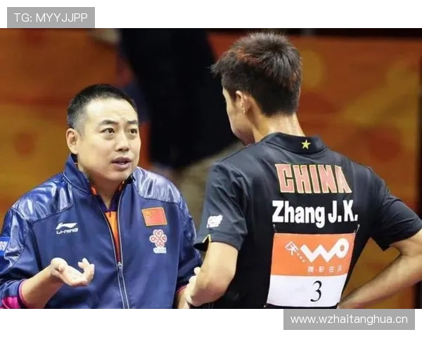 刘国梁穿得比演员还讲究，完全不像天天在球台边废话的样子